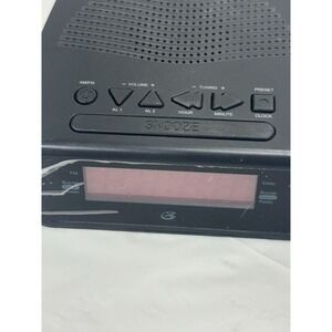 GPX C224B Dual Alarm Clock AM/FM Radio w/Red LED‎ Display Tested